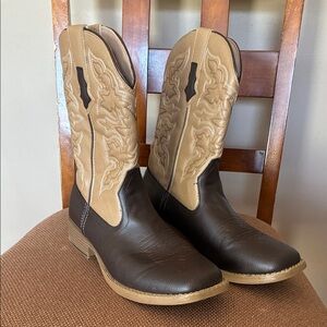 Roper Men’s 10.5 Two-Tone Brown and Tan Western Cowboy Boots faux leather